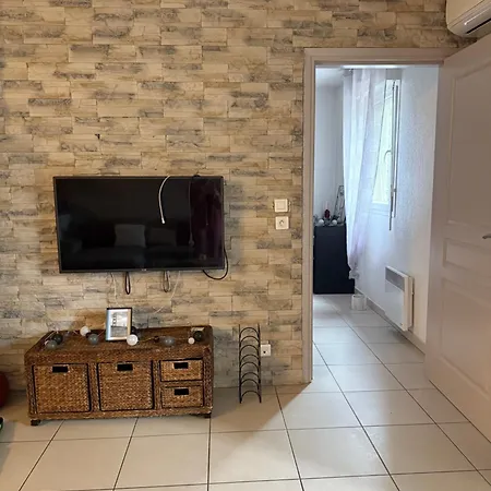 Cosy T2 Proche Commodites Et شقة
