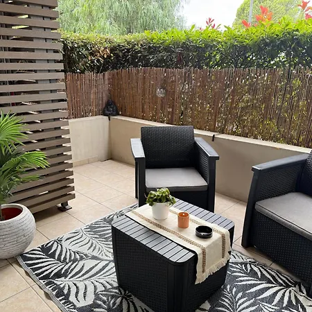 Διαμέρισμα Cosy T2 Proche Commodites Et Fréjus