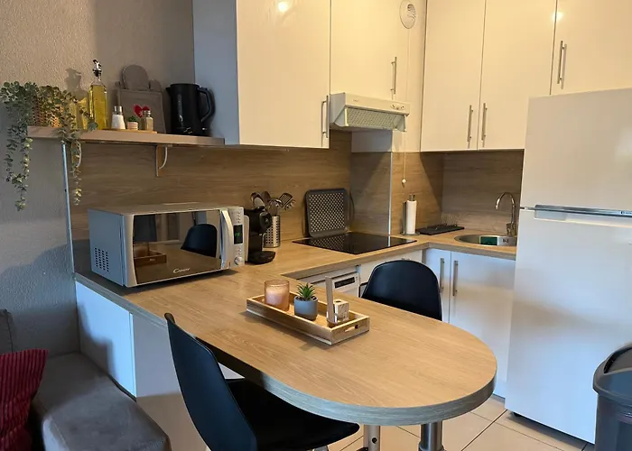 Cosy T2 Proche Commodites Et Fréjus